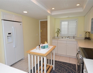18650 Gulf Boulevard - Photo Thumbnail 6