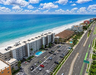 18650 Gulf Boulevard - Photo Thumbnail 2