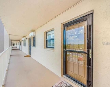 18650 Gulf Boulevard - Photo Thumbnail 3