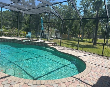 9405 94th Street - Photo Thumbnail 1
