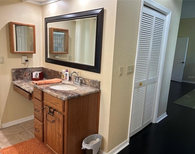 9405 94th Street - Photo Thumbnail 18