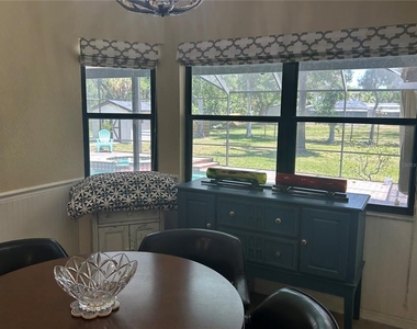 9405 94th Street - Photo Thumbnail 4
