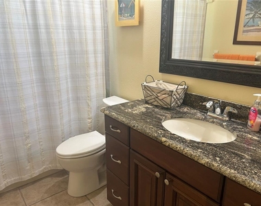 9405 94th Street - Photo Thumbnail 15