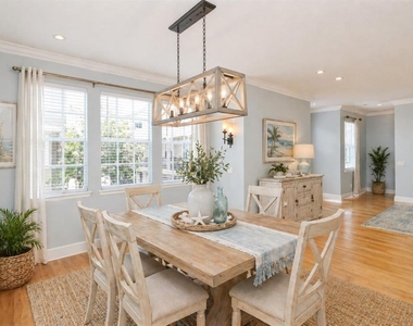 2611 Espana Court - Photo Thumbnail 3