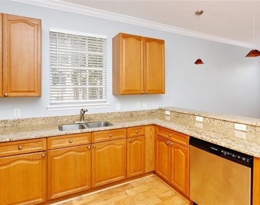 2611 Espana Court - Photo Thumbnail 6