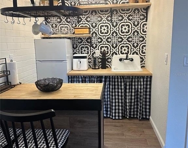 905 Patricia Avenue - Photo Thumbnail 7