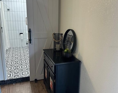 905 Patricia Avenue - Photo Thumbnail 6