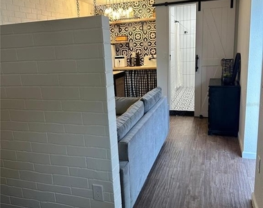 905 Patricia Avenue - Photo Thumbnail 9