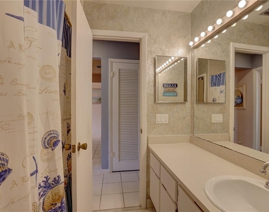 428 Windrush Bay Drive - Photo Thumbnail 29