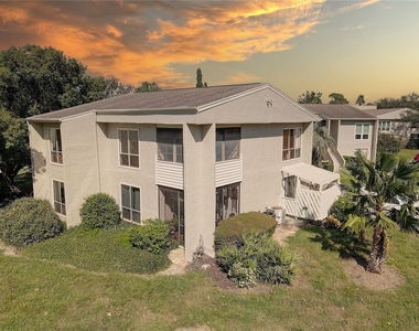 428 Windrush Bay Drive - Photo Thumbnail 4