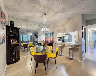 3188 Lake Pine Way S - Photo Thumbnail 7