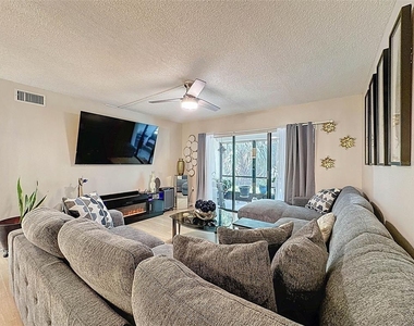 3188 Lake Pine Way S - Photo Thumbnail 3