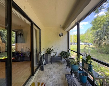 3188 Lake Pine Way S - Photo Thumbnail 5