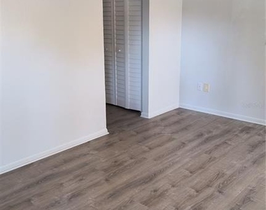 10861 126th Avenue - Photo Thumbnail 5