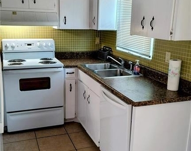 10861 126th Avenue - Photo Thumbnail 8