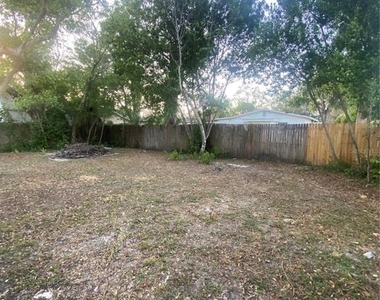 7020 Baywood Drive - Photo Thumbnail 24