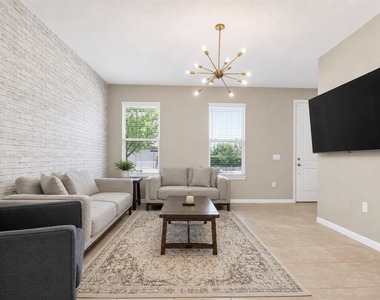 2665 Mead Avenue - Photo Thumbnail 3