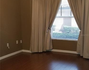 5542 Metrowest Boulevard - Photo Thumbnail 1