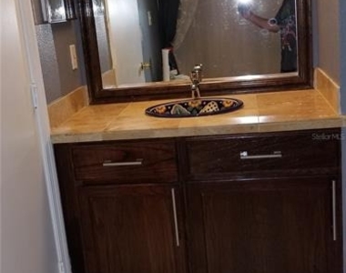 5542 Metrowest Boulevard - Photo Thumbnail 7