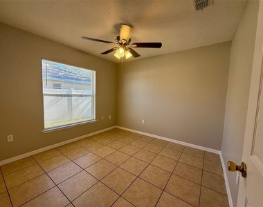 442 Flamingo Court - Photo Thumbnail 11