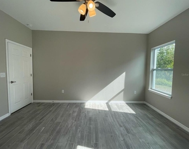 407 Bedlington Court - Photo Thumbnail 13