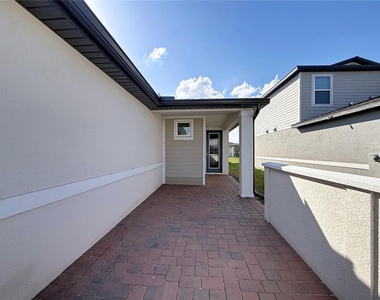 520 Kennedy Drive - Photo Thumbnail 6