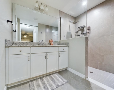 10102 Sw 188th Circle - Photo Thumbnail 8