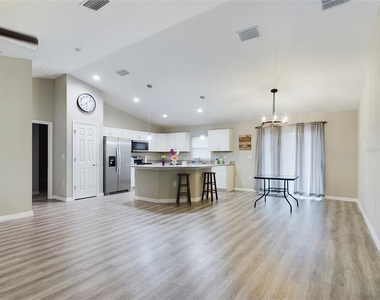 10102 Sw 188th Circle - Photo Thumbnail 2