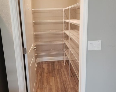 9013 Sw 79th Lane - Photo Thumbnail 7