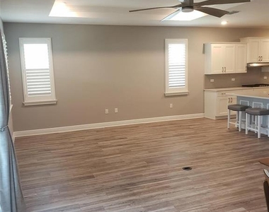 9013 Sw 79th Lane - Photo Thumbnail 10