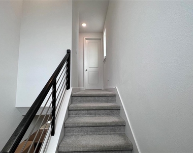 7002 Arnoldson Street - Photo Thumbnail 40