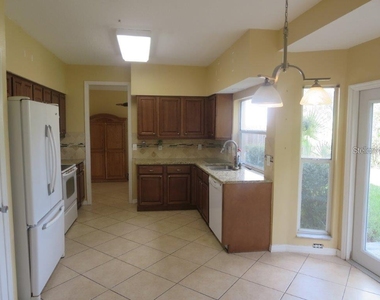 3537 Moss Pointe Place - Photo Thumbnail 9
