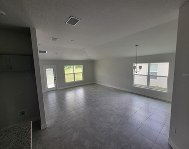2170 Nw 23rd Loop - Photo Thumbnail 2