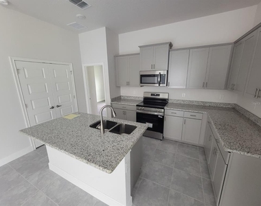 2170 Nw 23rd Loop - Photo Thumbnail 1