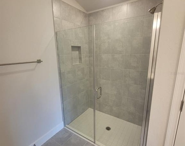 2170 Nw 23rd Loop - Photo Thumbnail 12