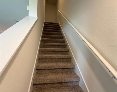 2312 Gifford Drive - Photo Thumbnail 3