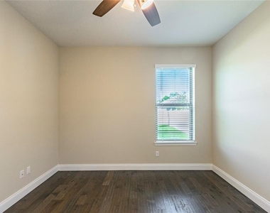 8278 Procida Isle Lane - Photo Thumbnail 13