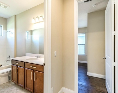 8278 Procida Isle Lane - Photo Thumbnail 11