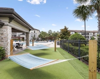 11128 Grande Pines Circle - Photo Thumbnail 14