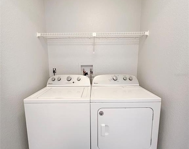 5124 Conroy Road - Photo Thumbnail 9
