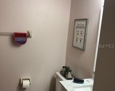5293 Vineland Road - Photo Thumbnail 13