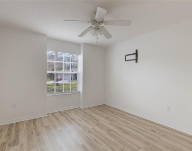 615 Juniper Way - Photo Thumbnail 7