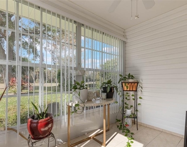 615 Juniper Way - Photo Thumbnail 13
