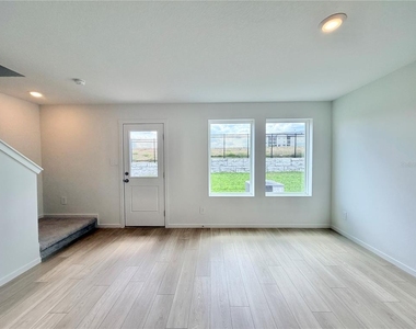 842 Lynx Street - Photo Thumbnail 11