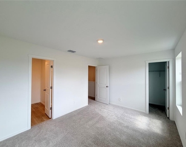 842 Lynx Street - Photo Thumbnail 18