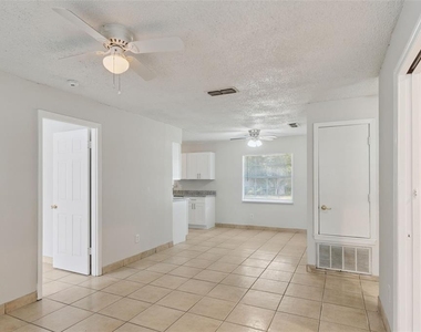 2853 Sanford Avenue - Photo Thumbnail 2