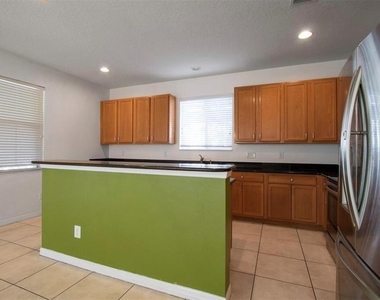 1412 Blackwater Pond Drive - Photo Thumbnail 7