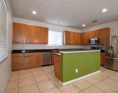 1412 Blackwater Pond Drive - Photo Thumbnail 6