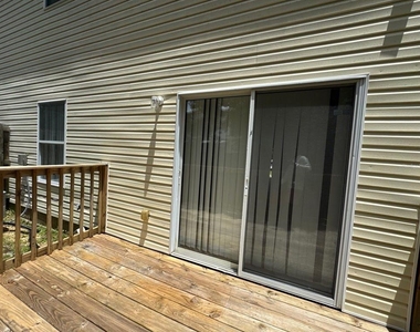 2127 Tom Street - Photo Thumbnail 7