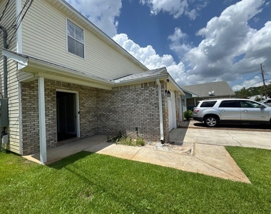 2127 Tom Street - Photo Thumbnail 2